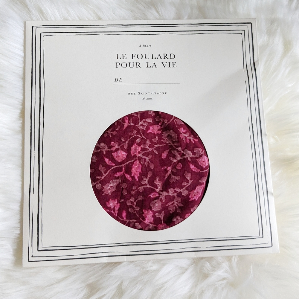 NWT Sezane Gaston Scarf, Two Tone Red Flowers
